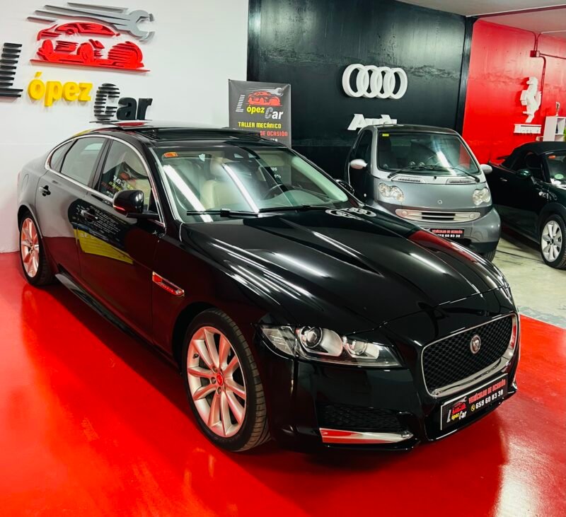 JAGUAR XF 2.0D 180 R-Sport
