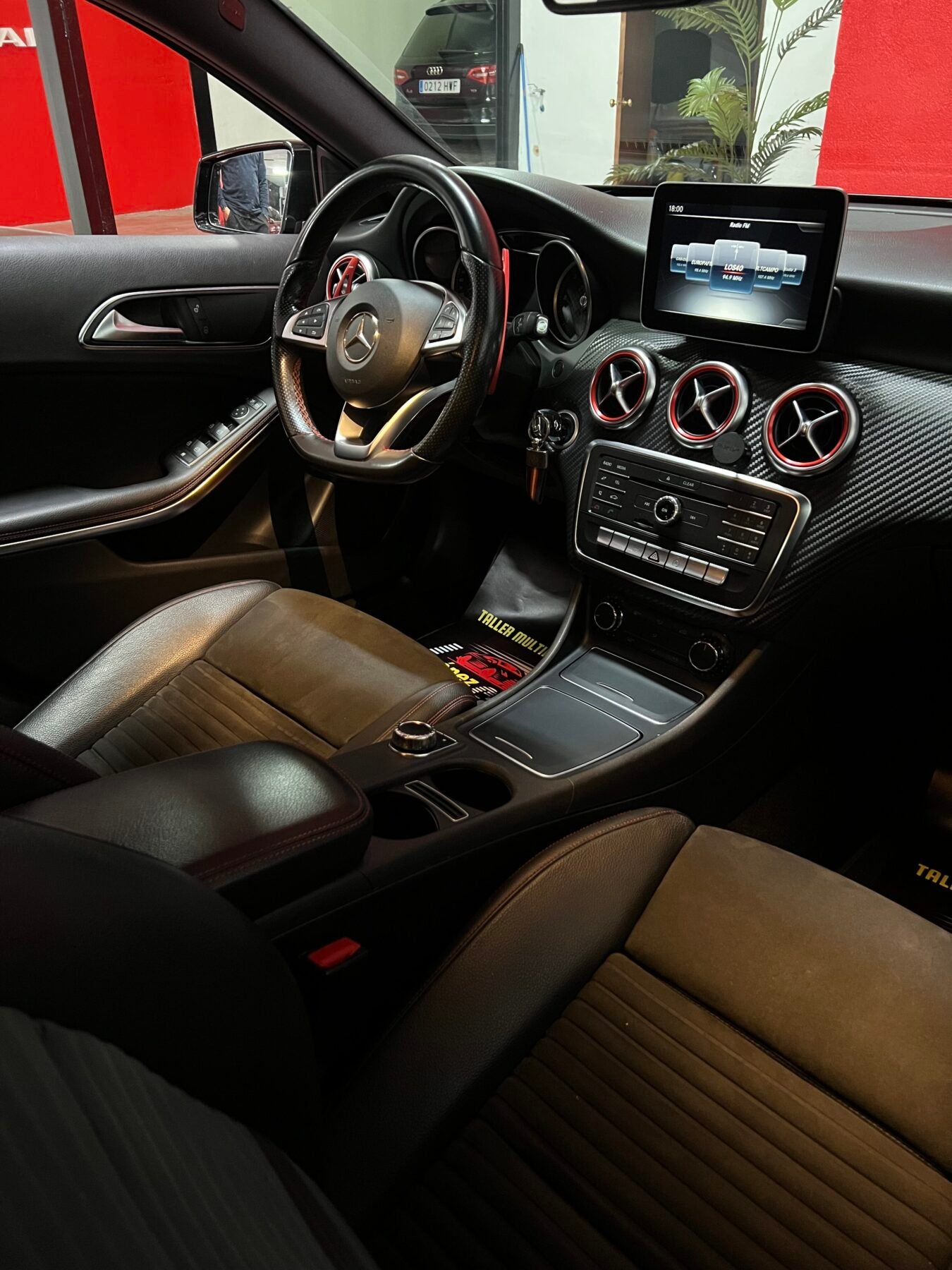 MERCEDES-BENZ Clase A 200d AMG