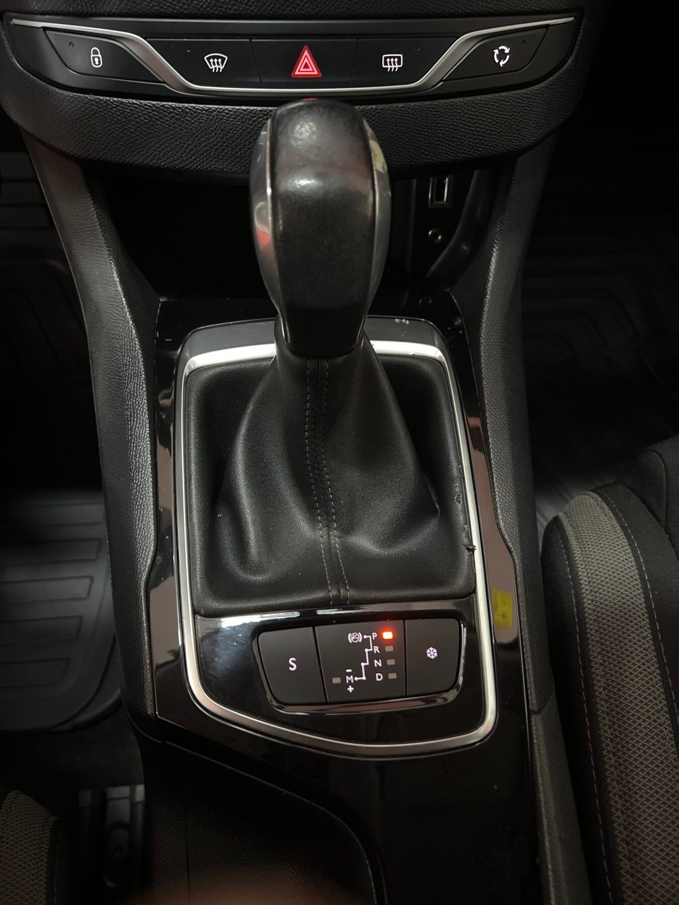 PEUGEOT 308 1.6 BlueHDi 120cv