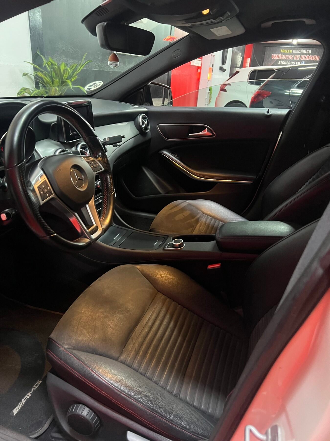 MERCEDES-BENZ Clase CLA Mercedes Benz CLA 200d AMG 7g