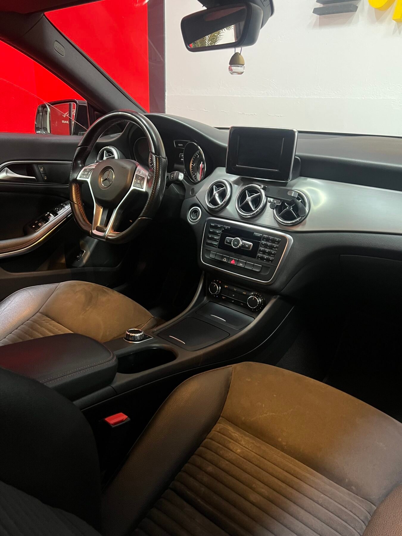 MERCEDES-BENZ Clase CLA Mercedes Benz CLA 200d AMG 7g